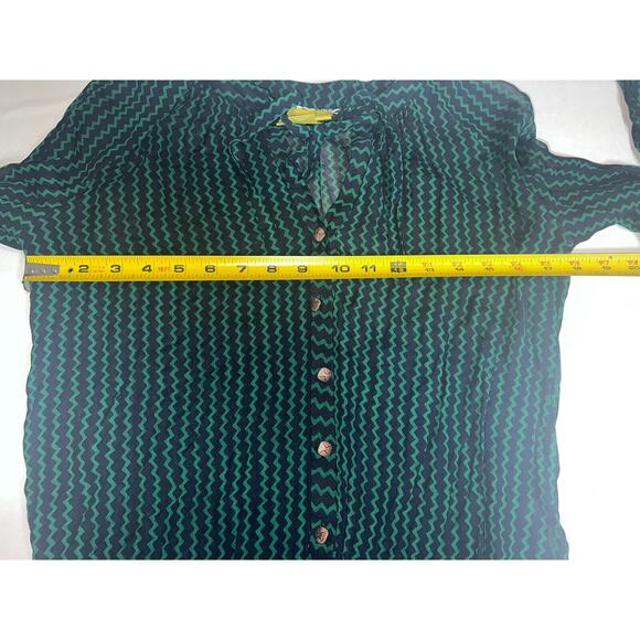 Maeve ANTHROPOLOGIE Shirt Size XS Green Navy Della Sheer Chevron Tie Neck Sleeve - Picture 9 of 16